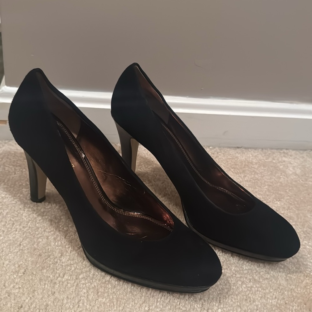 Enzo Angiolini EADOMINICK Black Suede Platform Heel Pump 9.5
